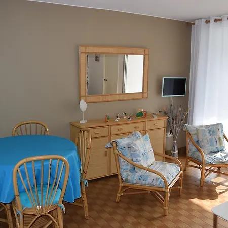 Apartment Les Iles 